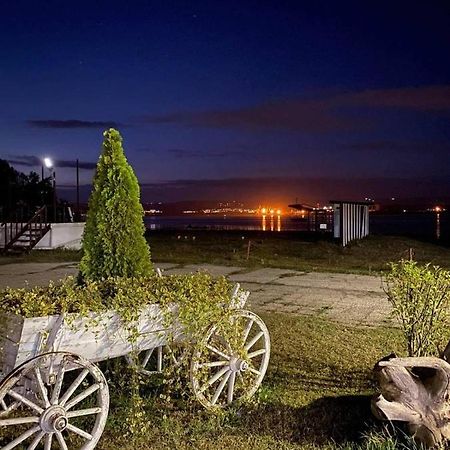 Хотел Тримата Мускетари Varna Extérieur photo