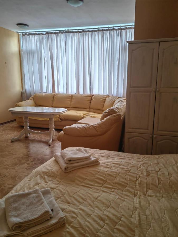Хотел Тримата Мускетари Varna Extérieur photo