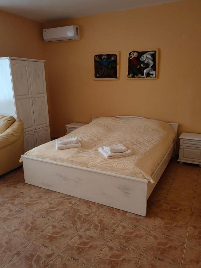Хотел Тримата Мускетари Varna Extérieur photo