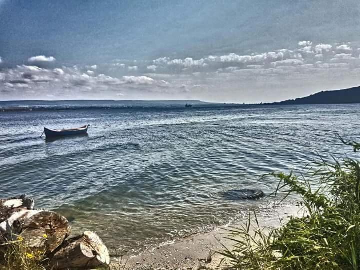 Хотел Тримата Мускетари Varna Extérieur photo