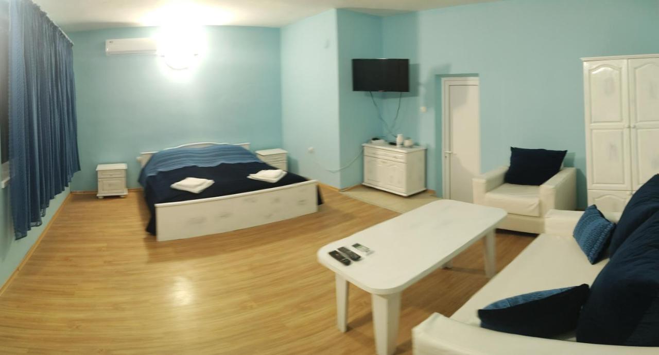 Хотел Тримата Мускетари Varna Extérieur photo